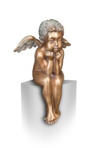 Statue commémorative ange assis – 3D, libre, fixation en bas