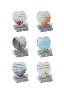 Plaque commémorative coeur en verre avec différents thèmes